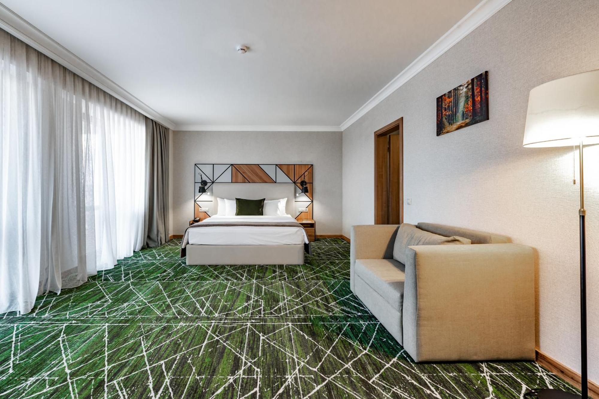 Wyndham Garden Burabay Hotel Bagian luar foto